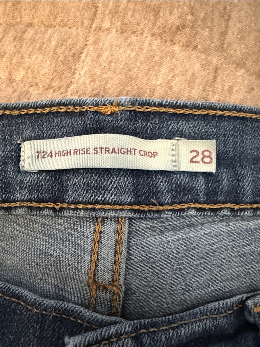 Levi’s High Rise Straight Crop size 28